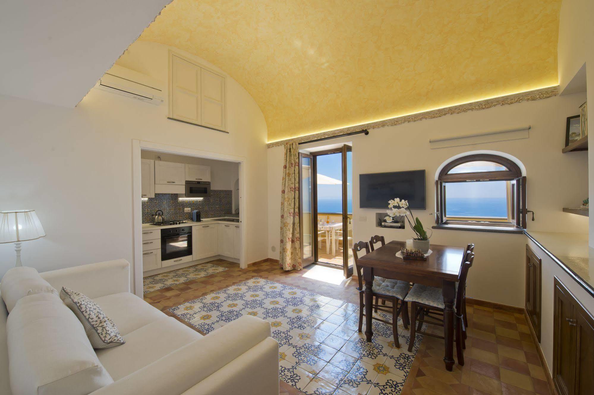 Golden Vaults Praiano Exterior photo