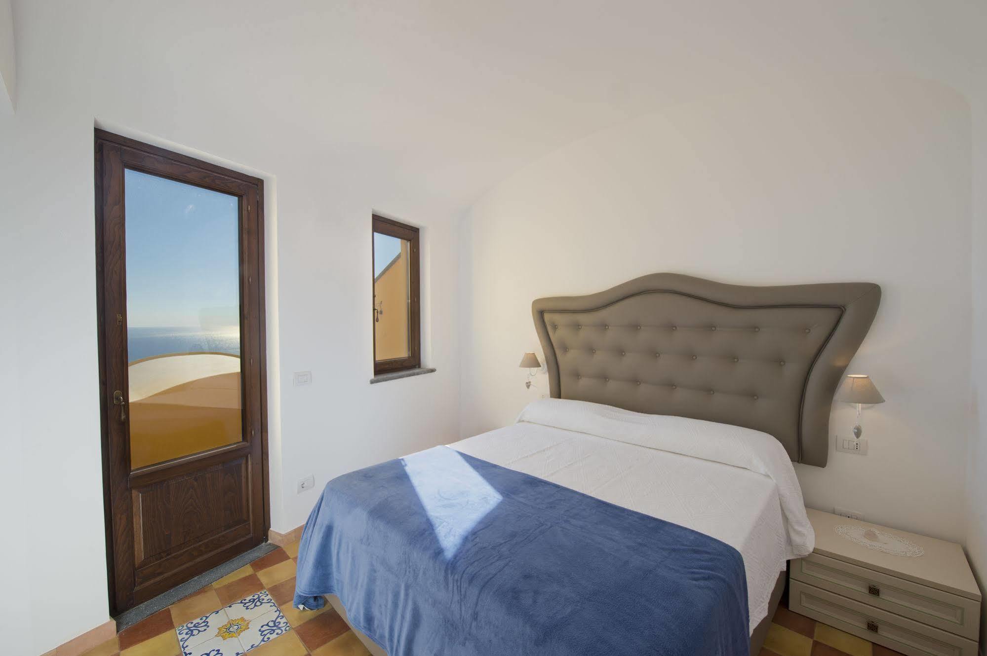 Golden Vaults Praiano Exterior photo